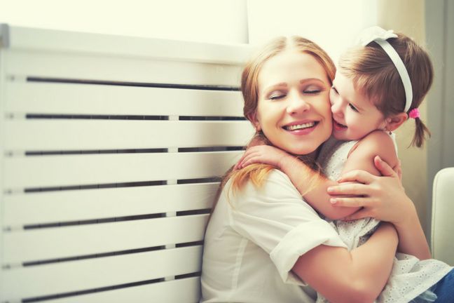 U dzieci które są przytulane łatwiej o remisję AZS