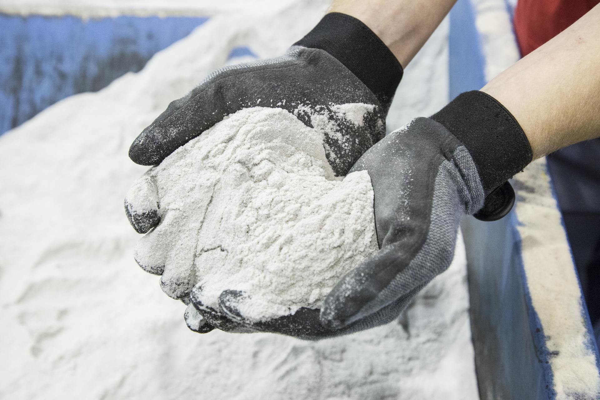 Wdychanie pyłu z krzemionki powoduje włóknienie tkanki płucnej