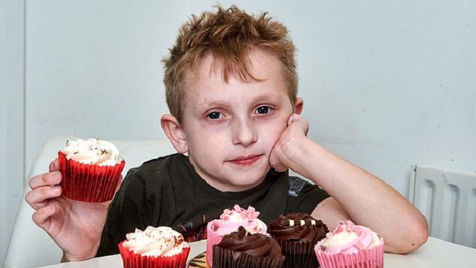 Chłopiec cierpi na rzadkie zaburzenie pracy jelit. Nigdy nie jadł słodyczy