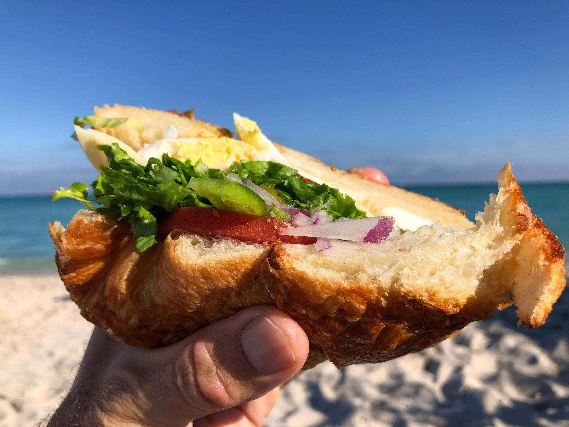 Podczas upałów lepiej uważać na to, co spożywamy