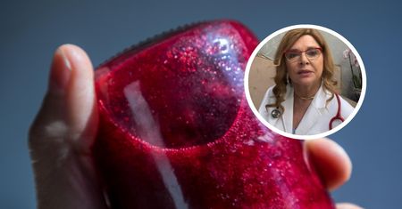 Ma świadczyć o nieszczelności jelit. Lekarka obala popularny mit
