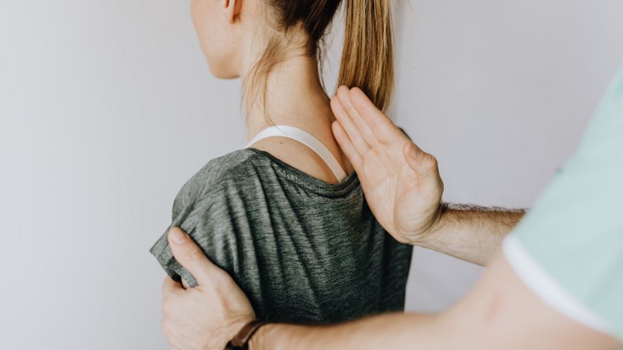 Niespojenie łuku S1 to wada wrodzona kręgosłupa w odcinku krzyżowym. Jej istotą jest nieprawidłowy rozwój kręgosłupa spowodowany rozszczepem, czyli niezamknięciem kanału kręgowego.