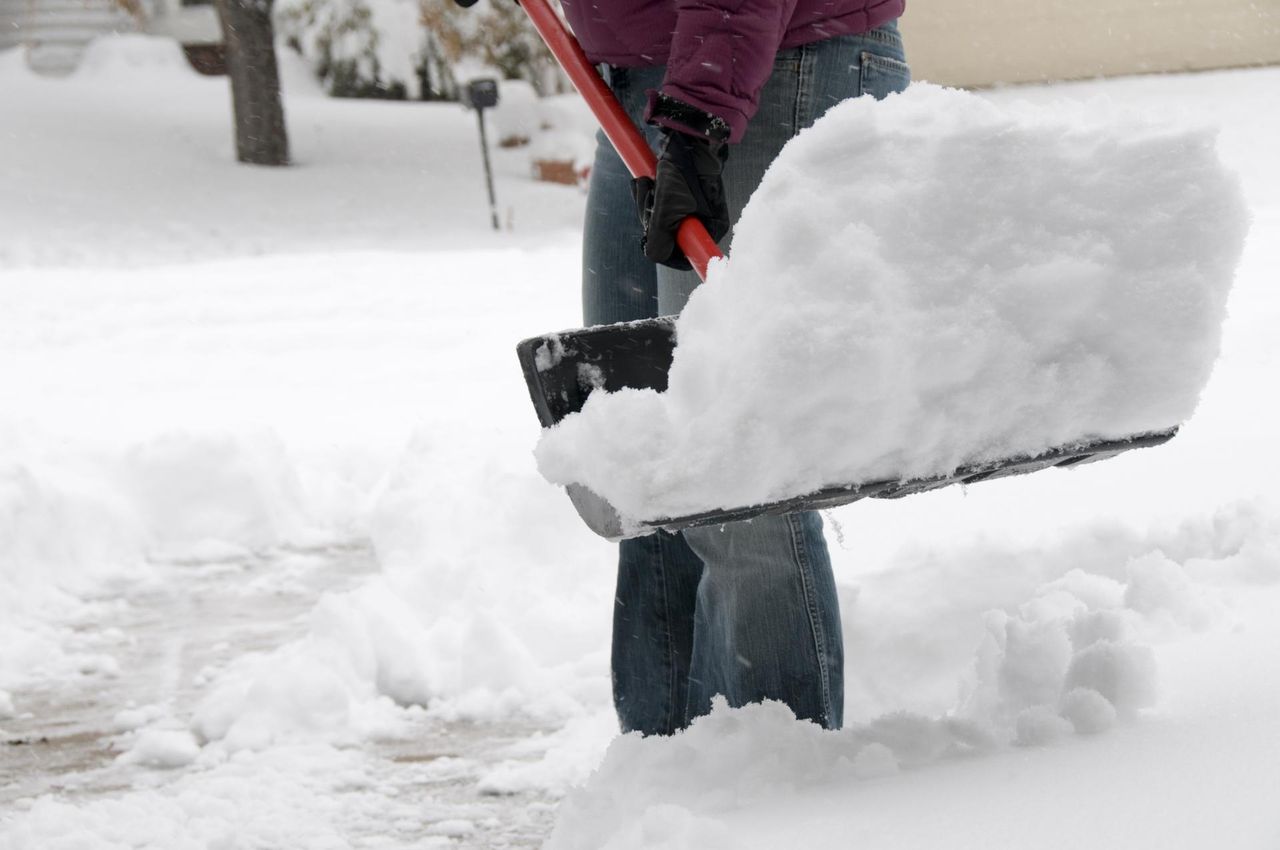 Kardiolodzy ostrzegają przed tą czynnością. Rośnie ryzyko zawału