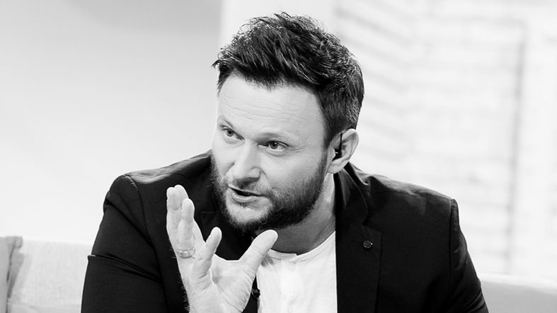 Konrad Gaca uświadamia Polaków w programie telewizyjnym