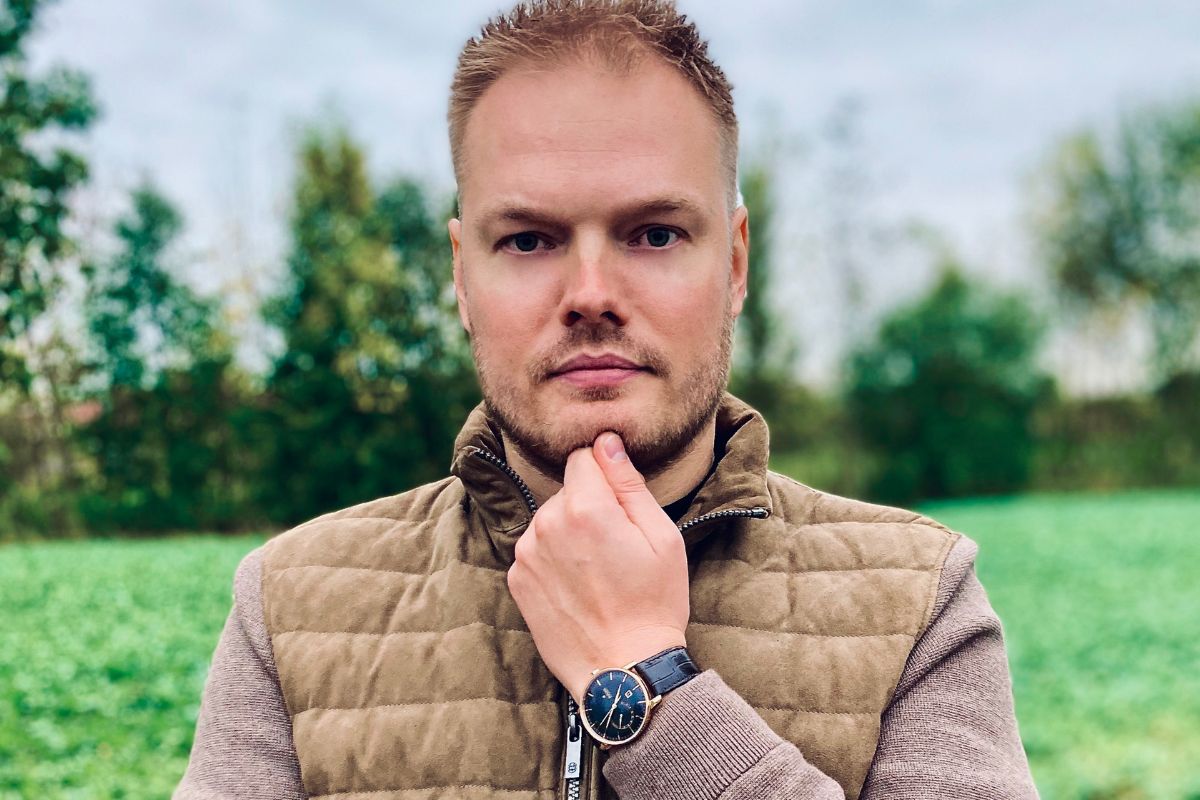 Bartosz Fiałek jest specjalistą w dziedzinie reumatologii i zastępcą dyrektora ds. medycznych SPZZOZ w Płońsku