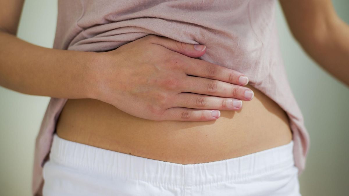 Ból brzucha to tylko jeden z możliwych objawów wrzodów żołądka