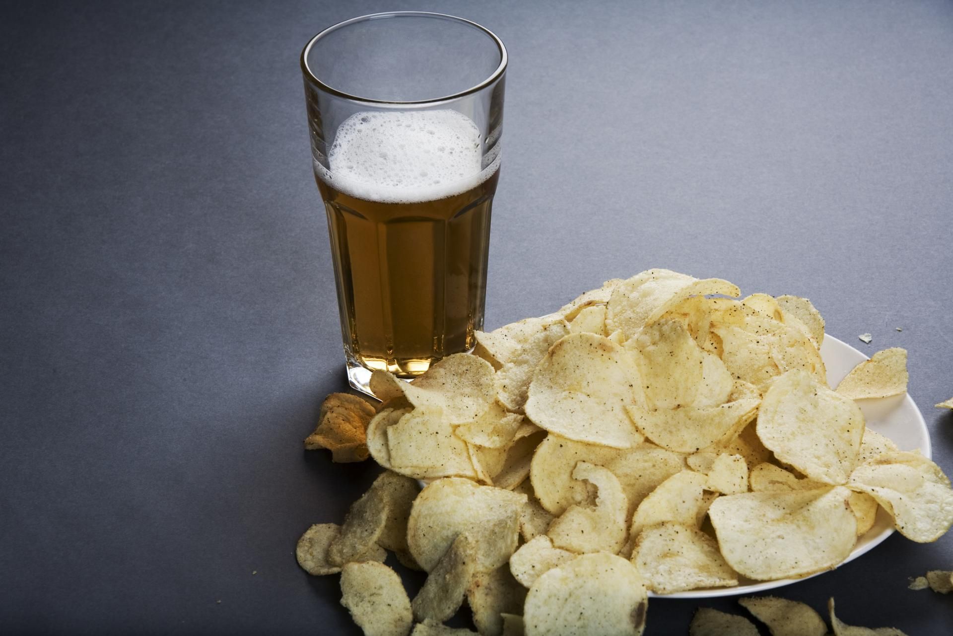 Piwo pobudza łaknienie, przez co szybko możemy osiągnąć nadwyżkę energetyczną