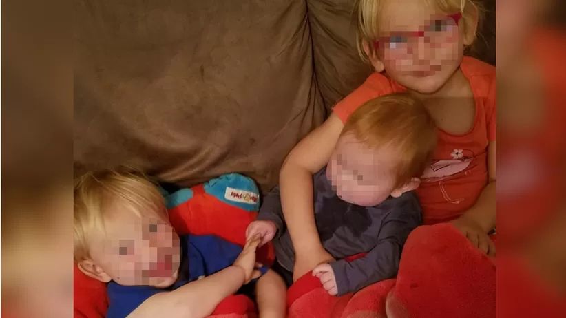 Przez ponad dwie doby dzieci były uwięzione w aucie z ciałami zmarłych rodziców