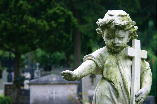 Rodzicom czasem trudno jest wyegzekwować prawa przysługujące im po poronieniu