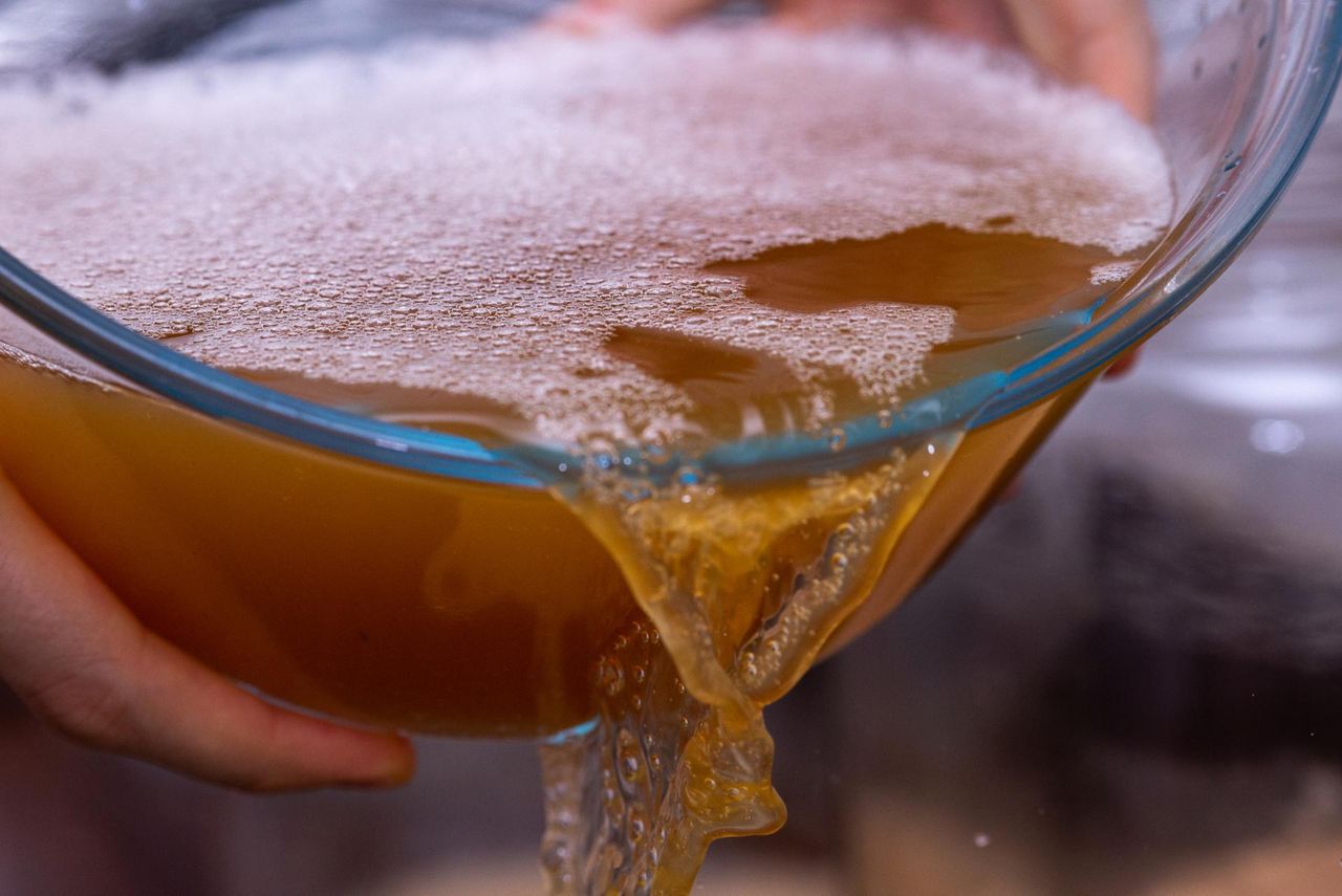 Naturalne wsparcie dla tętnic. Tradycyjna niemiecka mikstura z czosnkiem, imbirem i cytryną - co mówi nauka?