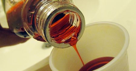 Syrop na kaszel - rodzaj kaszlu, działanie, stosowanie