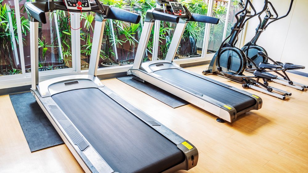 Bieżnia czy rower eliptyczny – która maszyna jest lepsza na utratę wagi?