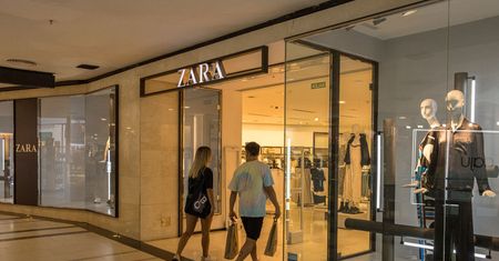 Sieć ZARA wycofuje produkt. "Chcemy gwarantować bezpieczeństwo klientów"