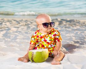 Pobyt z dzieckiem na plaży – o czym warto pamiętać?