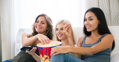 Filmy młodzieżowe. 5 ponadczasowych tytułów dla nastolatków