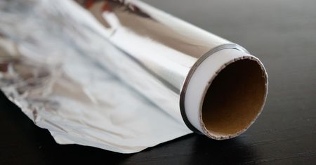Folia aluminiowa – właściwości, sposoby zastosowania