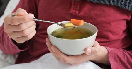Sprawdzone sposoby na przeziębienie – tymi metodami pokonasz je szybciej