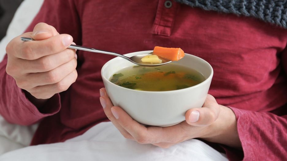 Rosół to naturalne lekarstwo na przeziębienie