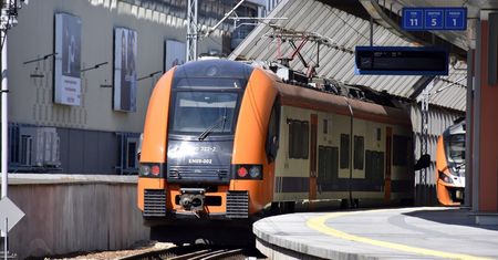 Kraków. Tragedia na torach. 15-letni chłopiec wpadł pod pociąg