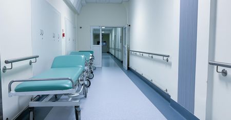 Szpital Wojewódzki w Sieradzu zamyka dwa oddziały. Pacjenci nie są już przyjmowani