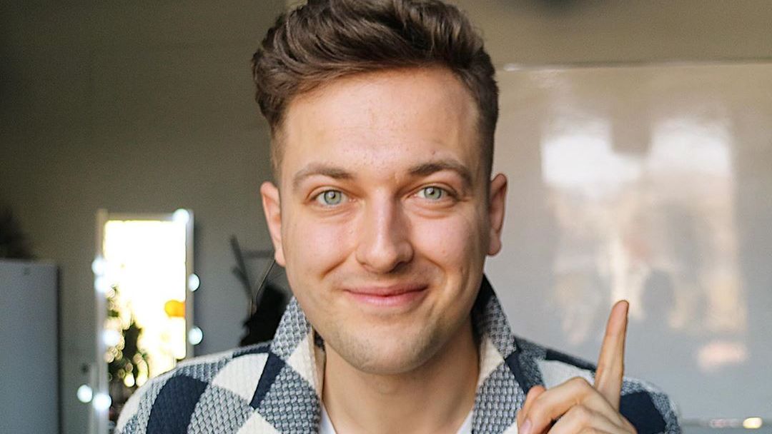 Jacek Mulczyk-Skarżyński, czyli Pan od francuskiego, prowadzi zajęcia w swojej Oranżerii