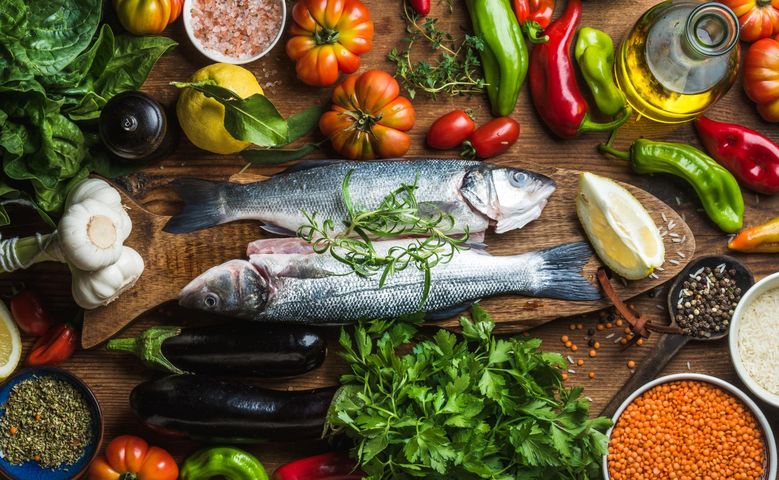 Dieta Śródziemnomorska opiera się na ograniczeniu spożywania produktów mięsnych i mlecznych (123rf.com)