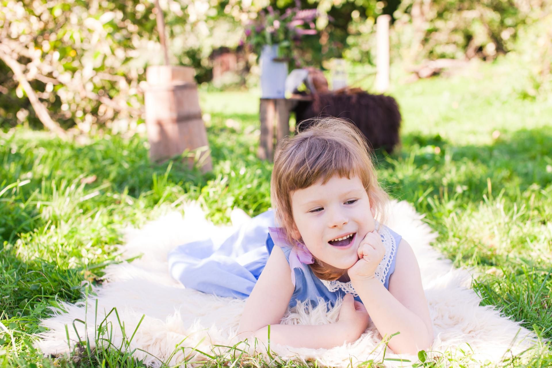 Berenika mówi zarówno w języku polskim, jak i angielskim