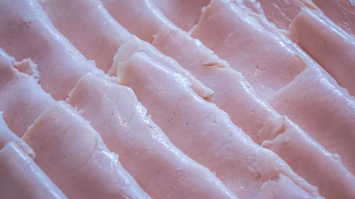 Rakotwórcze nitrozoaminy w żywności. Tych produktów lepiej unikać