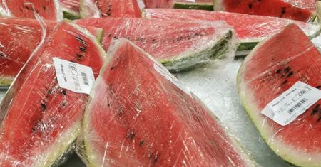 Połykać czy wypluwać? Oto, co mają w sobie pestki arbuza