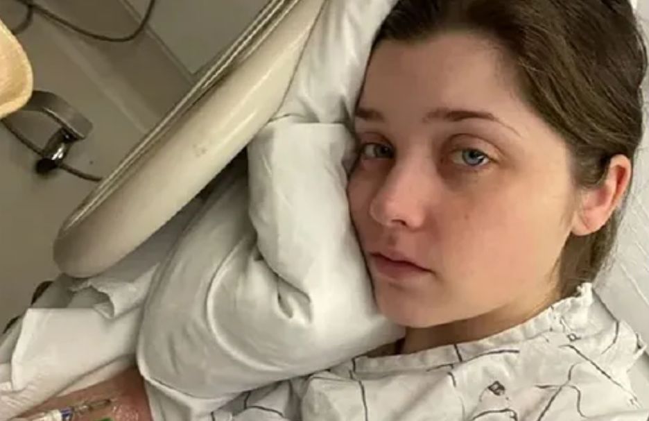 U Ellie Chandler wykryto rzadki guz kręgosłupa