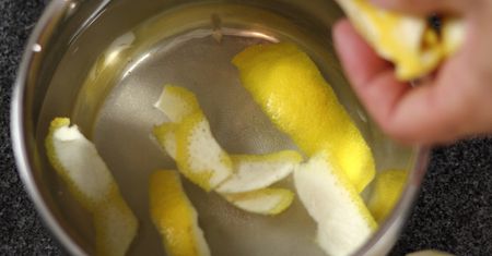 Wystarczy jedna szklanka. Pij przed posiłkiem, kilogramy szybko polecą w dół