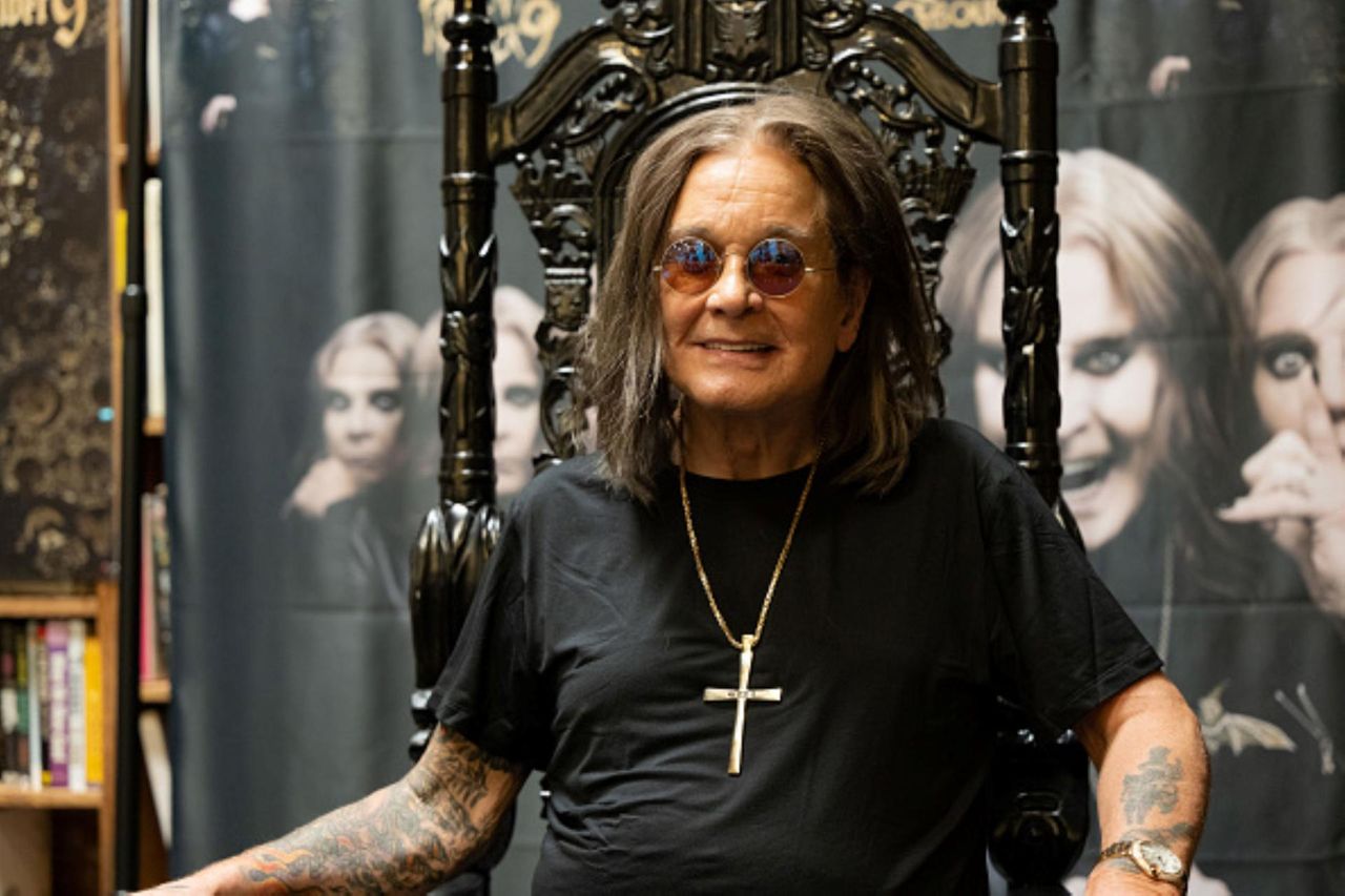 Ozzy Osbourne zmagał się z parkinsonem. Takie są wczesne objawy choroby