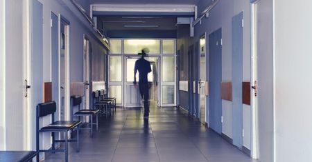 539 zawieszonych i zamkniętych oddziałów szpitalnych. Powodem głównie braki kadrowe