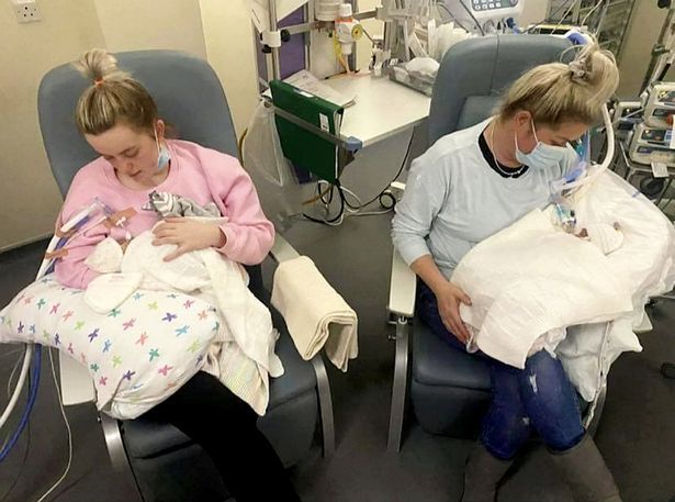 Kirsty z mamą i córkami