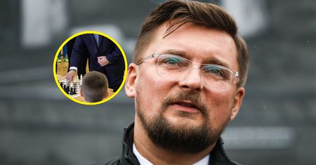 Prezydent Katowic w ogniu krytyki. "Lans polityczny z dziećmi"