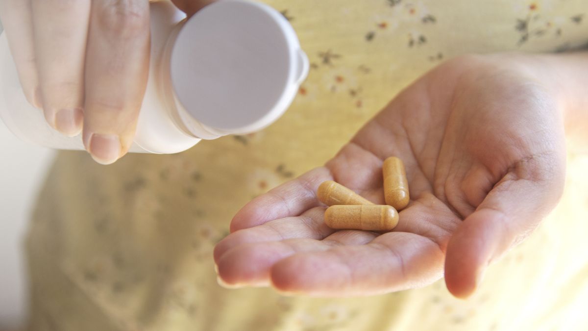 Popularny suplement na włosy i paznokcie wycofany. W Kerabione wykryto groźną substancję