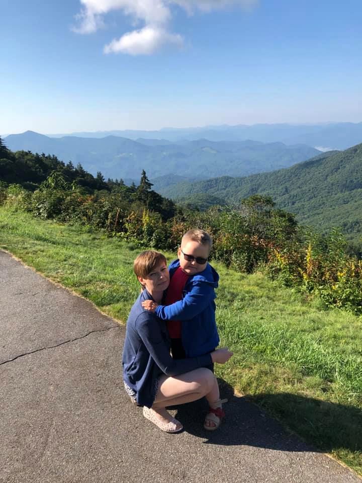 Filip Tarkowski z mamą