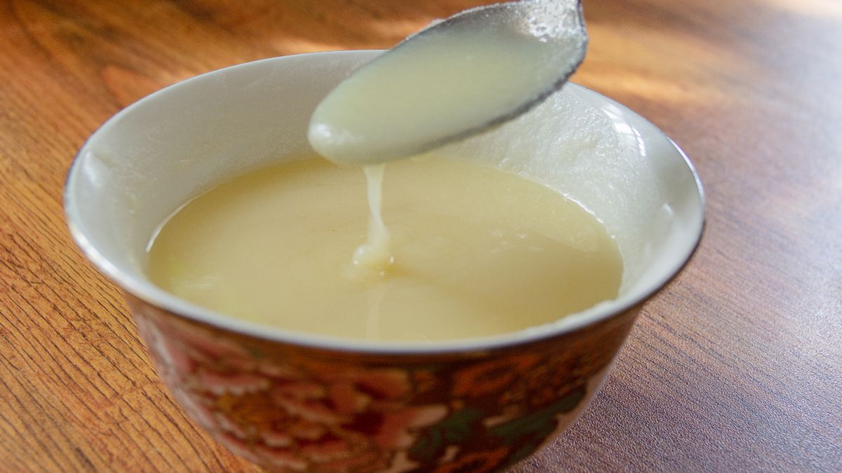 Smalec gęsi to produkt, który pozyskuje się po wytopieniu gęsiego sadła.