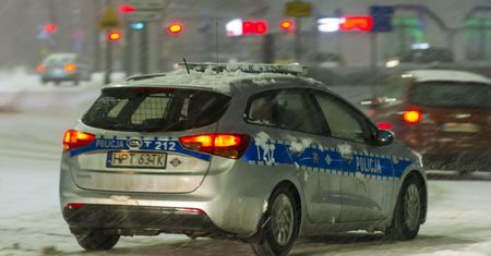 Dramatyczny finał awantury domowej. 12-latek rzucił się na partnera matki