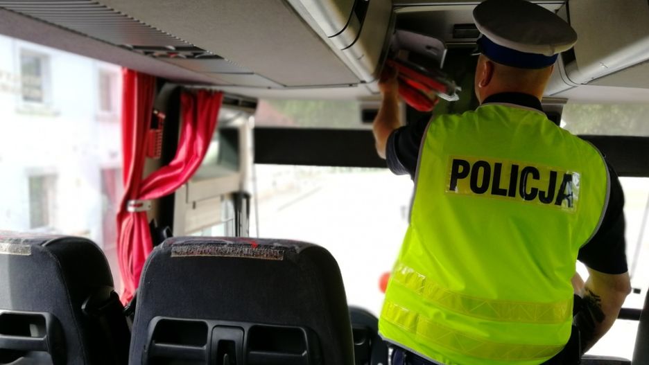 Dziecko wyjeżdża na wakacje? Nie zapomnij powiadomić policji