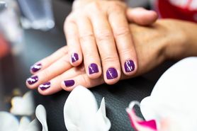 Pielęgnacja dłoni i paznokci - porady, kosmetyki, bezpieczny manicure