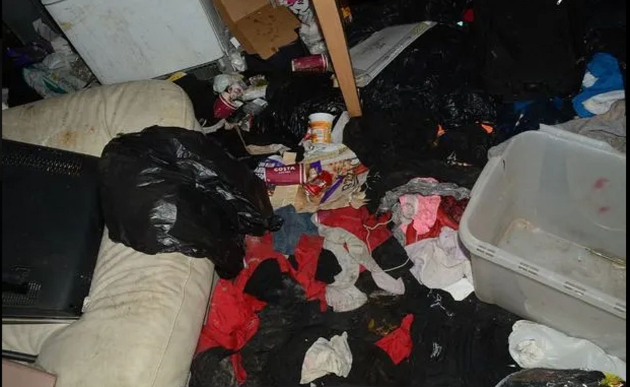 Przez brud nie było widać podłogi