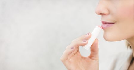 Jak malować usta - jasne i intensywne odcienie szminek, jak malować usta na czerwono