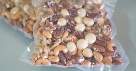 Orzechy dobre dla serca. Obniżają cholesterol LDL i chronią przed zawałem, miażdżycą