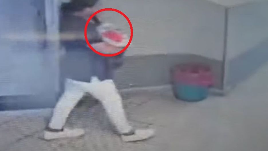 Włożyła noworodka do plecaka i uciekła ze szpitala. Policja poszukuje fałszywej pielęgniarki