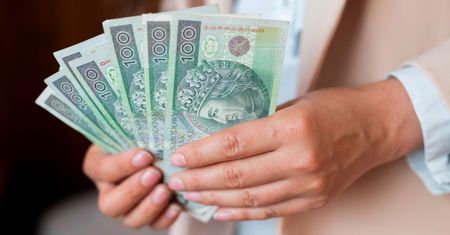Prawie 349 zł dodatku do emerytury. Wysokość dochodu nie ma znaczenia