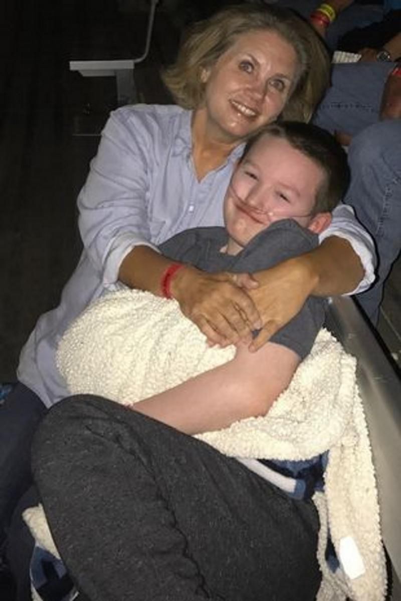 Chłopiec "zamienia się w kamień"