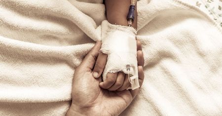 Neuroblastoma (nerwiak zarodkowy) – objawy, przyczyny, leczenie, rokowania