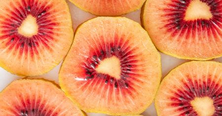 Dba o jelita i serce. Smakuje jak mieszanka kiwi, truskawek i melona