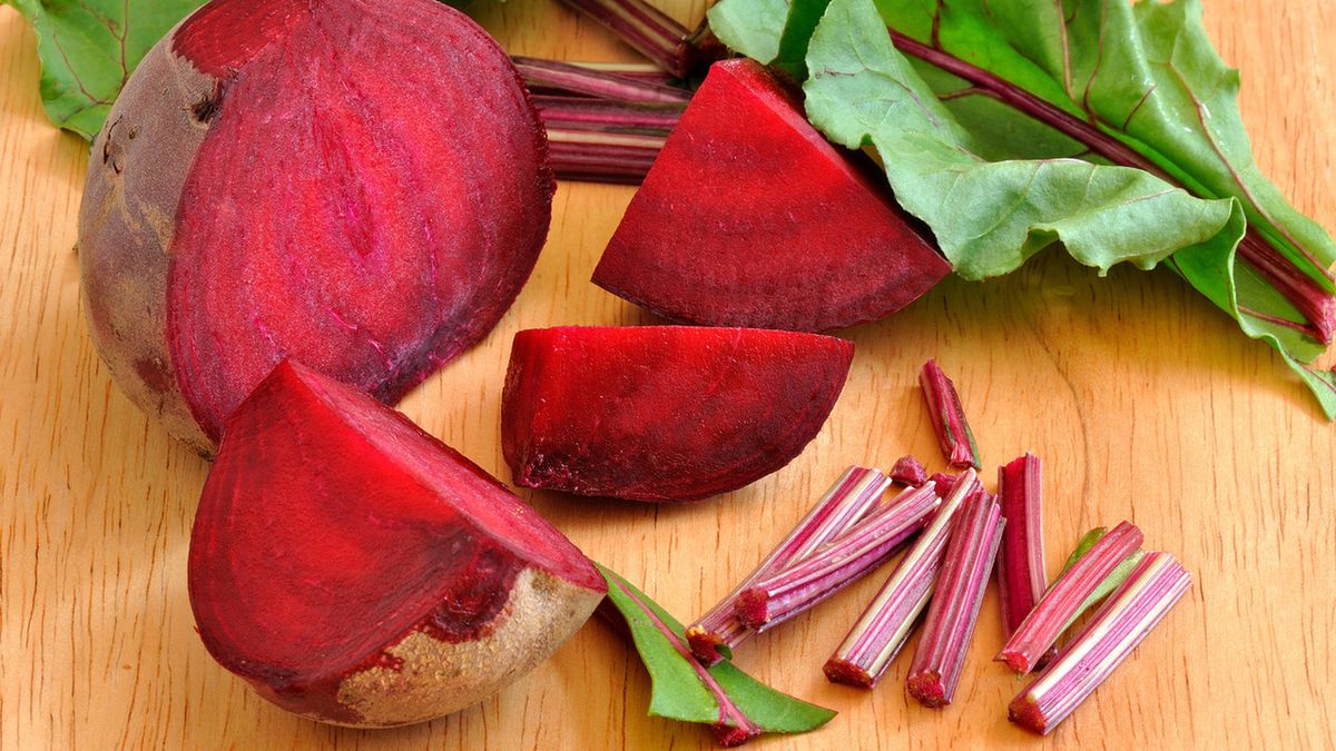 Saponiny są obecne między nimi w burakach i szparagach.